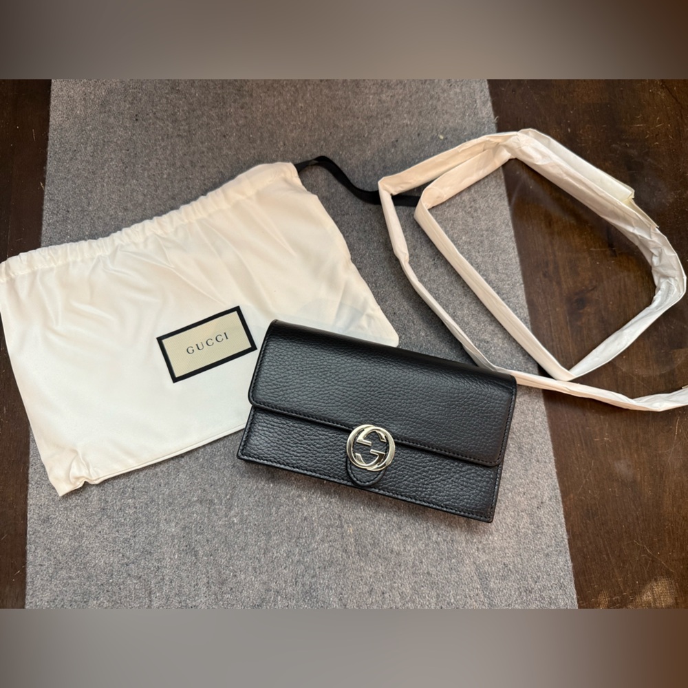 Gucci Women's Black Shoulder Bag with Silver Chain & GG Logo - Picture 11 of 11
